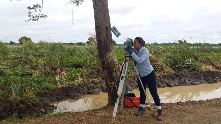 Entre nuestros servicios de topografía se encuentran la medición de lotes